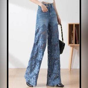 NWT Lace trendy jeans - M